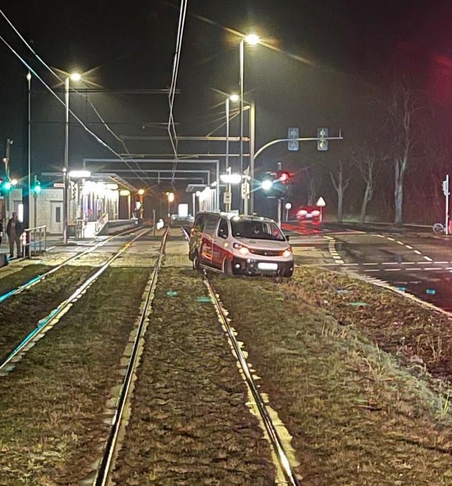 PKW im Gleis 12.02.2026